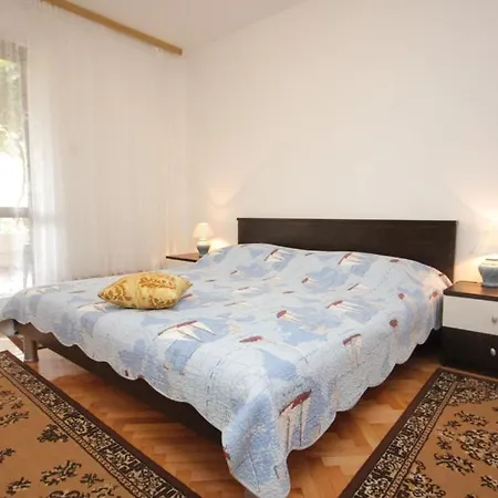 Apartment By The Sea Muline, Ugljan - 8520 *