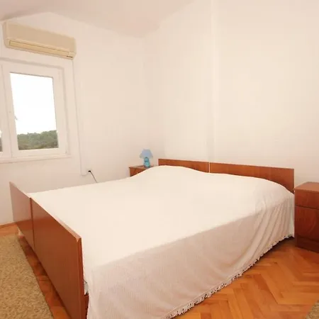 Apartment By The Sea Muline, Ugljan - 8520 *