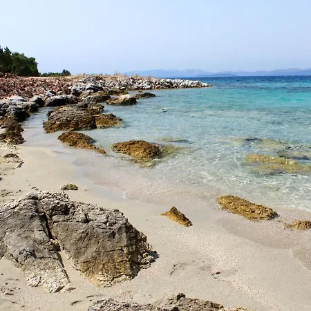 By The Sea Muline, Ugljan - 8520 Otel 2*